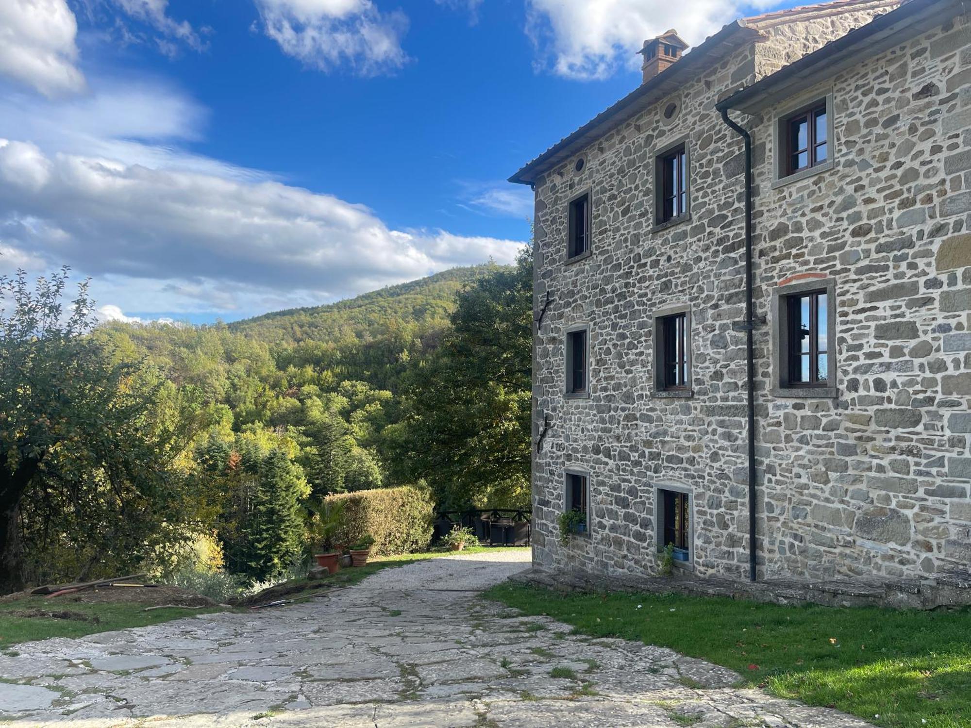 Bio Agriturismo Il Vigno Caprese Michelangelo Luaran gambar