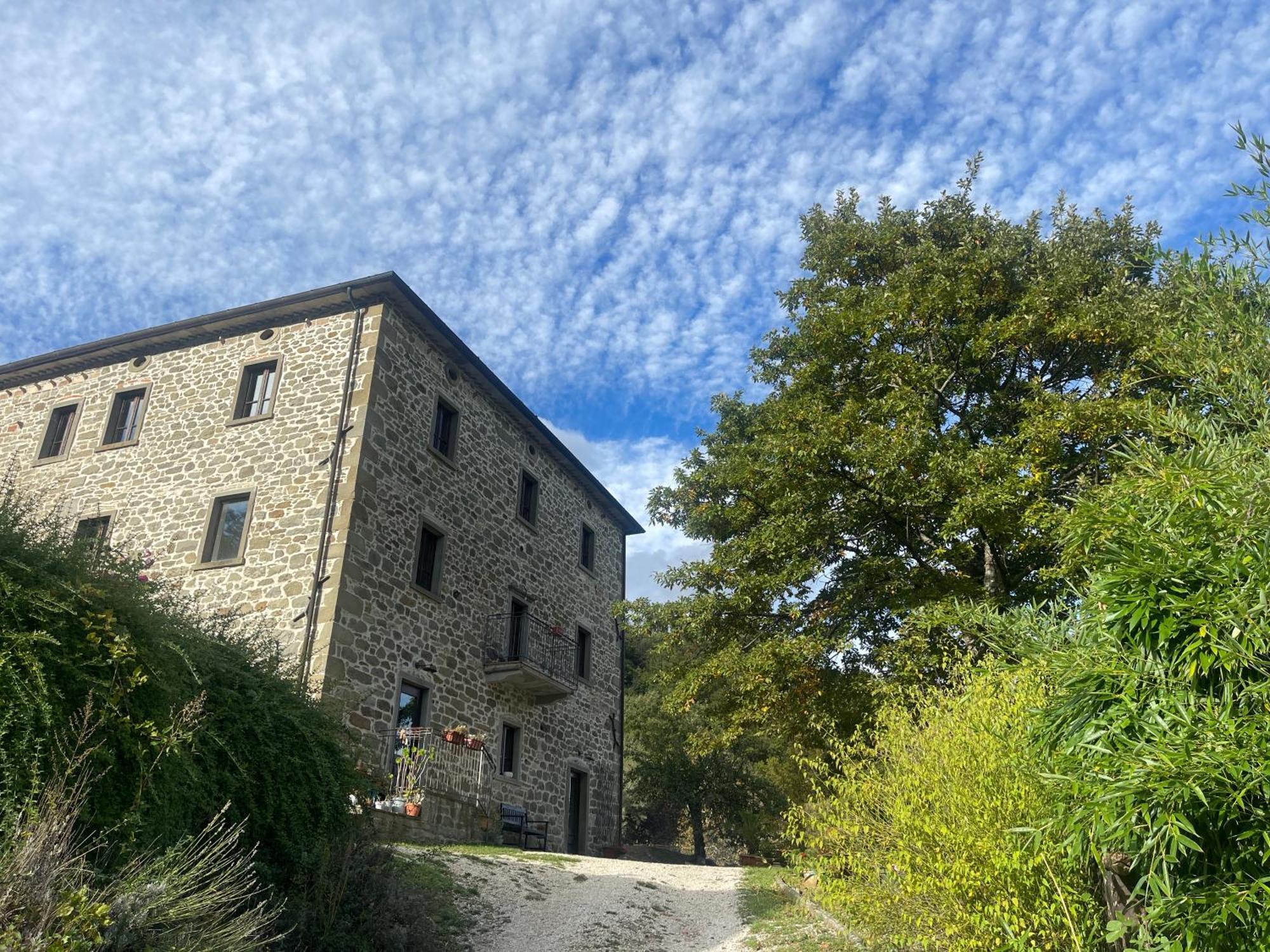 Bio Agriturismo Il Vigno Caprese Michelangelo Luaran gambar